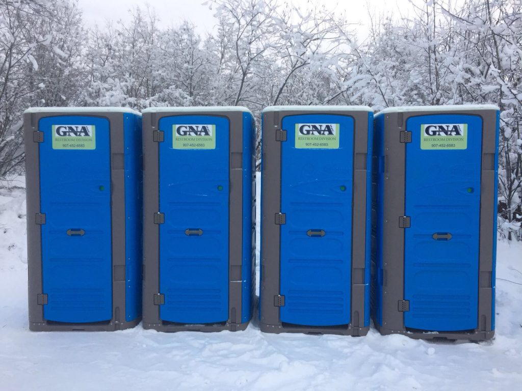 Portable-Toilets-in-Snow-3